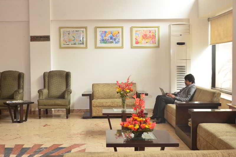 Hotel Le Roi Near New Delhi Railway Station Экстерьер фото
